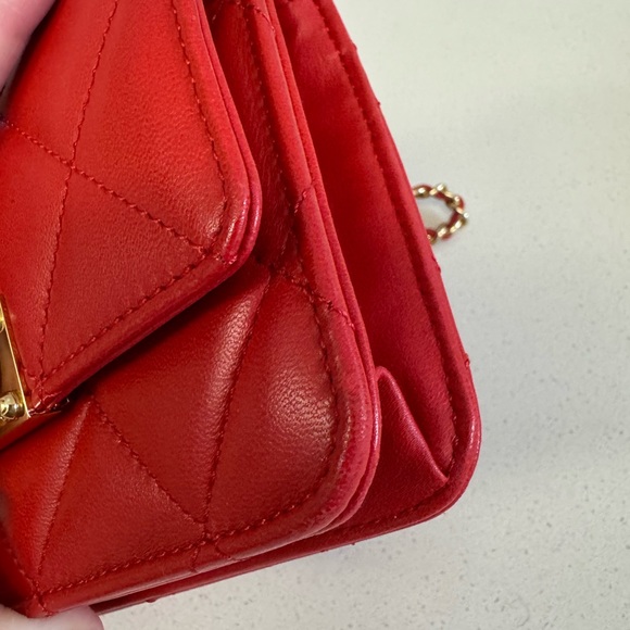 CHANEL golden class wallet on chain red lambskin with gold hardware - Picture 5 of 15